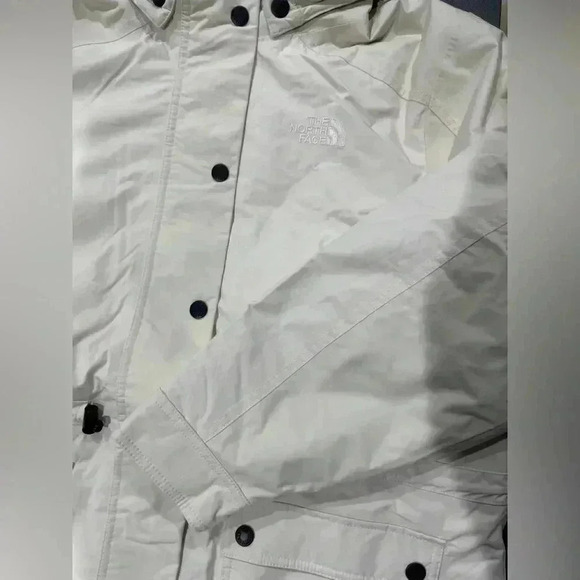 The north face jacket - Picture 3 of 3